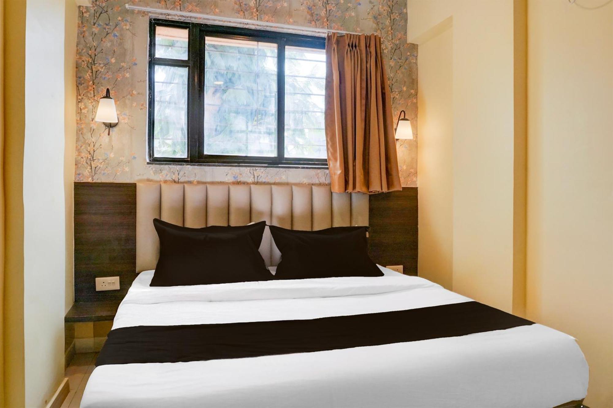 Super Collection O Veerbhadra Nagar Baner Hotel Meribel Village Exterior photo